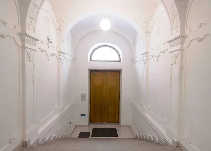 Appartamento Ruterra With Private Terrace Praga
